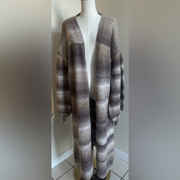NWOT Anthropologie  Long Cardigan Sweater- One Size - Picture 1 of 8